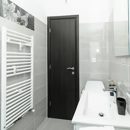 Villa Luxury With Heated Pool, Terrace, And Outdoor Amenities For Relaxation - Five Bedroom Trogir
